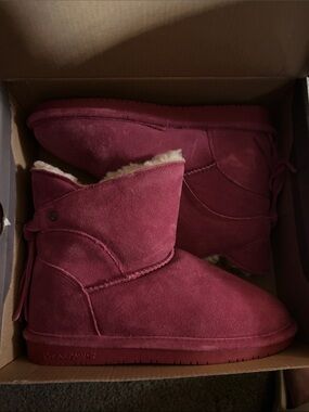 BearPaw Women’s Short Shearling Slippers - Berry Suede
